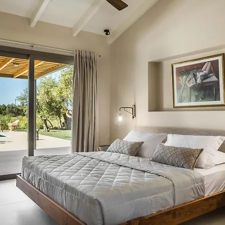 Virginia Villa *
